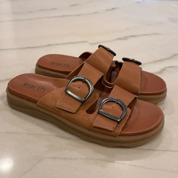 Earth Lory Slide Sandals Size 8 Brown Leather Buckles - Picture 2 of 13